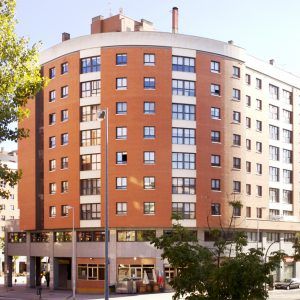 Edificio Parquesol - Plaza Marcos Fdez. /VA/